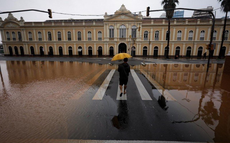 Enchente alaga o Centro Histórico de Porto Alegre - 3 de maio de 2024