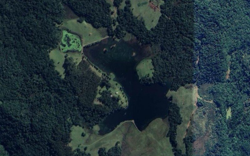 Lago na Fazenda Sonho Meu tem risco de rompimento em Canela