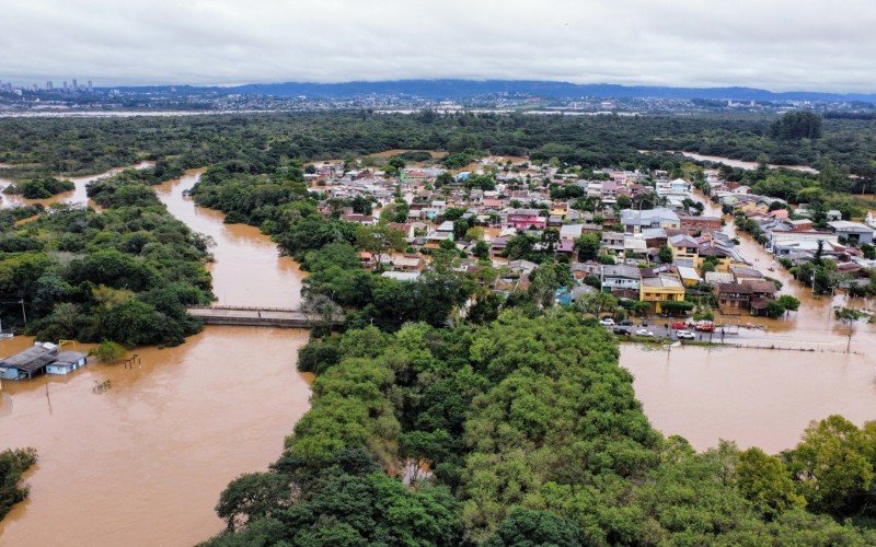 Ponte da Estrada Leopoldo Petry, em Lomba Grande, Novo Hamburgo, ao lado da Estação de Água Bruta (EAB) da Comusa | abc+