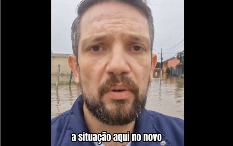 Prefeito divulgou em suas redes sociais situação dramática vivida por moradores do bairro em enchente histórica 
