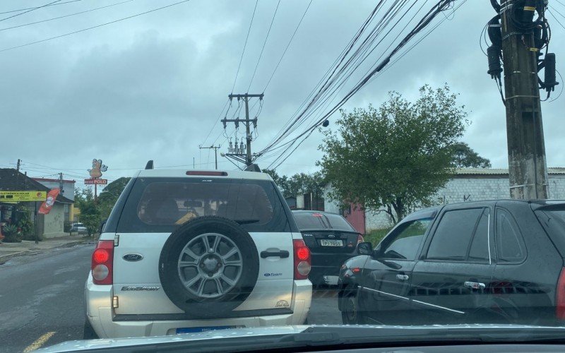 Congestionamento na Estrada Velha, em São Leopoldo | abc+