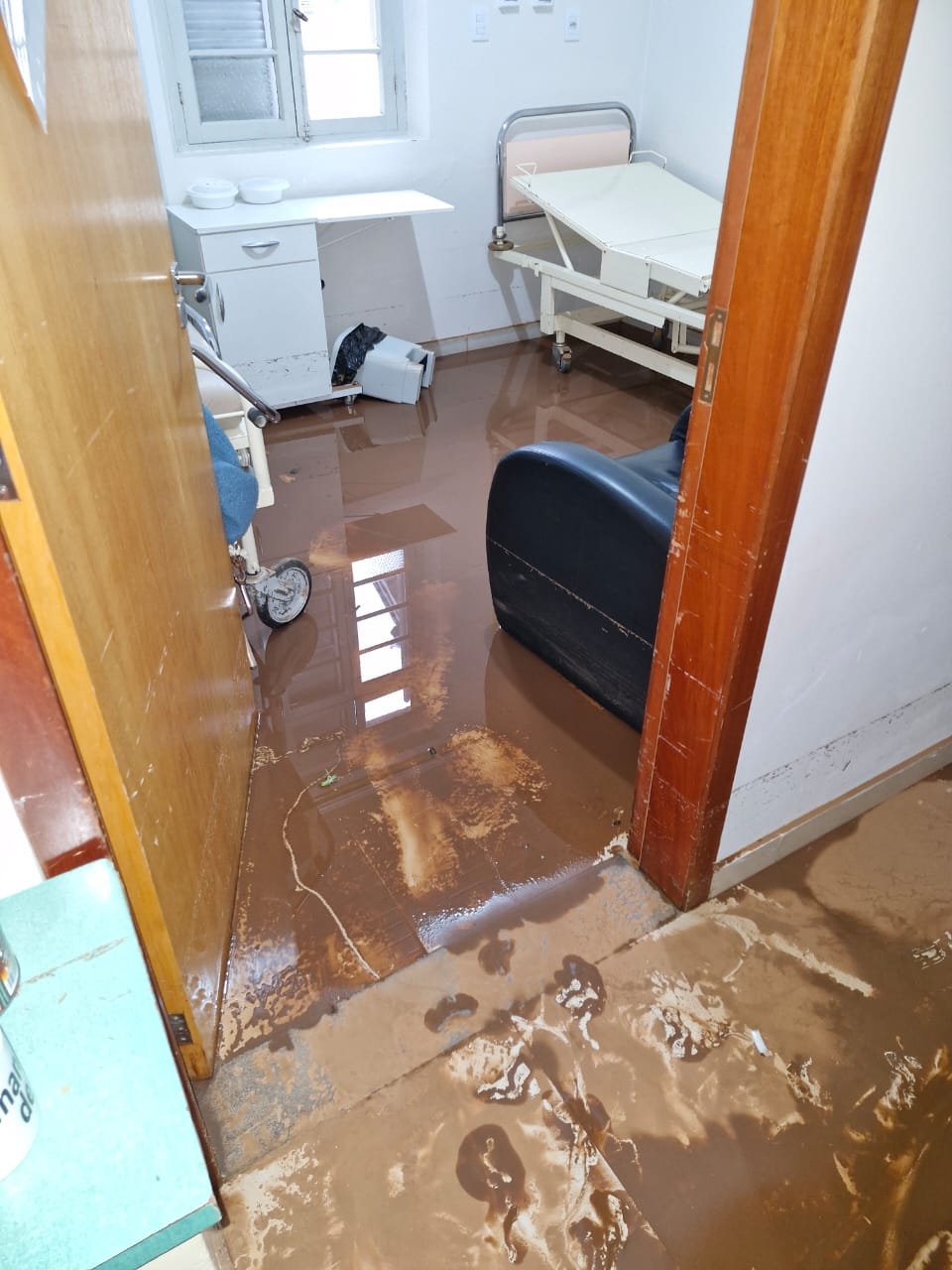 CATÁSTROFE NO RS: Água recua e hospital estima prejuízo de R$ 2 milhões em equipamentos