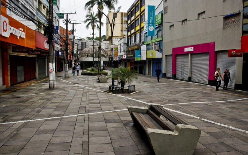  04/05/2024 ALAGAMENTO - COMERCIO FECHADO