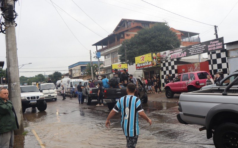 Caos instalado pela enchente no bairro Santo Afonso.