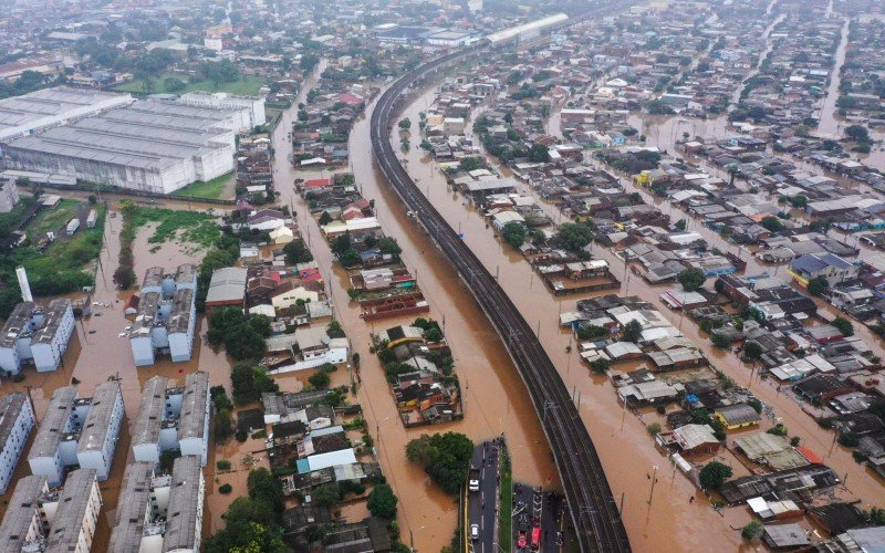 imagens aÃ©reas mostram a dimensÃ£o da situaÃ§Ã£o dramÃ¡tica vivida pelos moradores da cidade em diferentes bairros