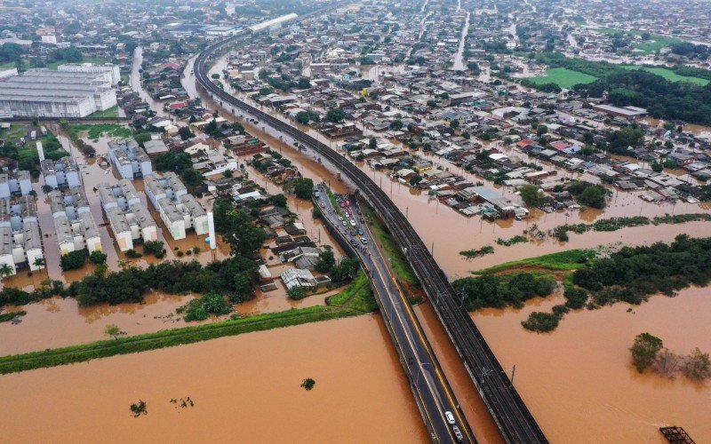 imagens aÃ©reas mostram a dimensÃ£o da situaÃ§Ã£o dramÃ¡tica vivida pelos moradores da cidade em diferentes bairros