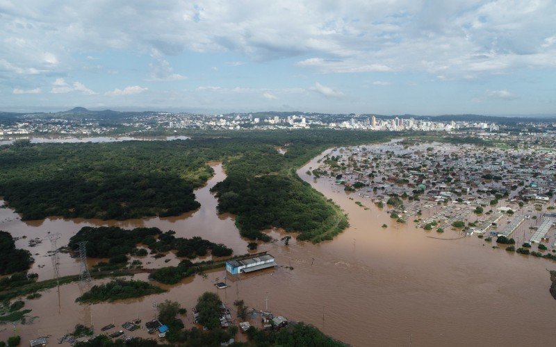 Cheia do Rio dos Sinos no limite entre São Leopoldo e Novo Hamburgo