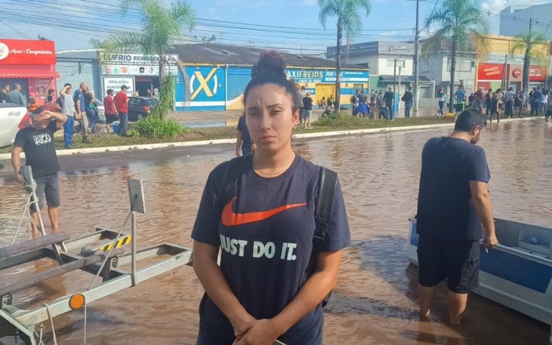 Jéssica viu a cheia do Rio dos Sinos atingir sua casa pela primeira vez em São Leopoldo