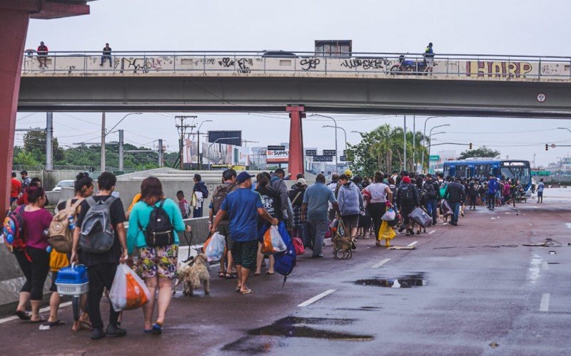 Acolhimento das famílias do bairro Humaitá de Porto Alegre. | abc+