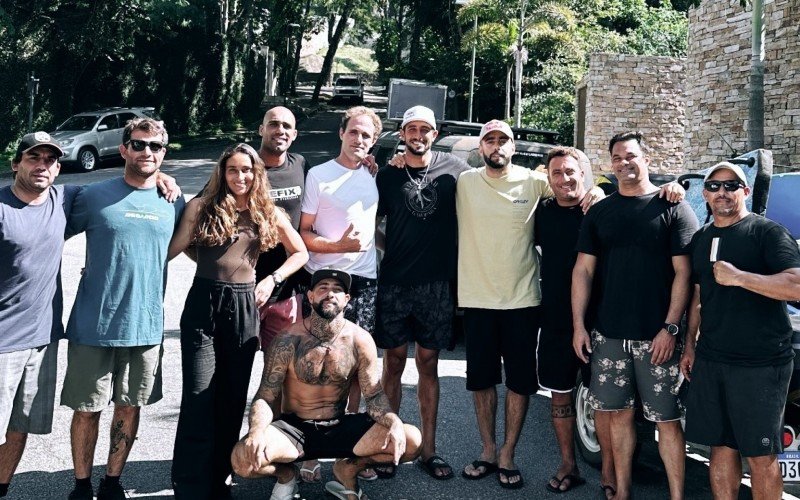 Atletas saíram do Rio de Janeiro neste domingo para ajudar as vítimas no Rio Grande do Sul | abc+