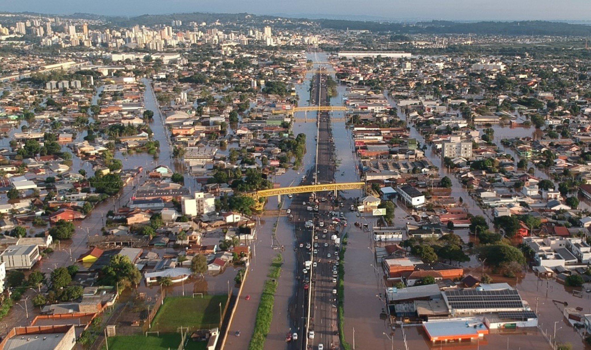 Um ano depois, muitas nuvens ainda pairam sobre nós