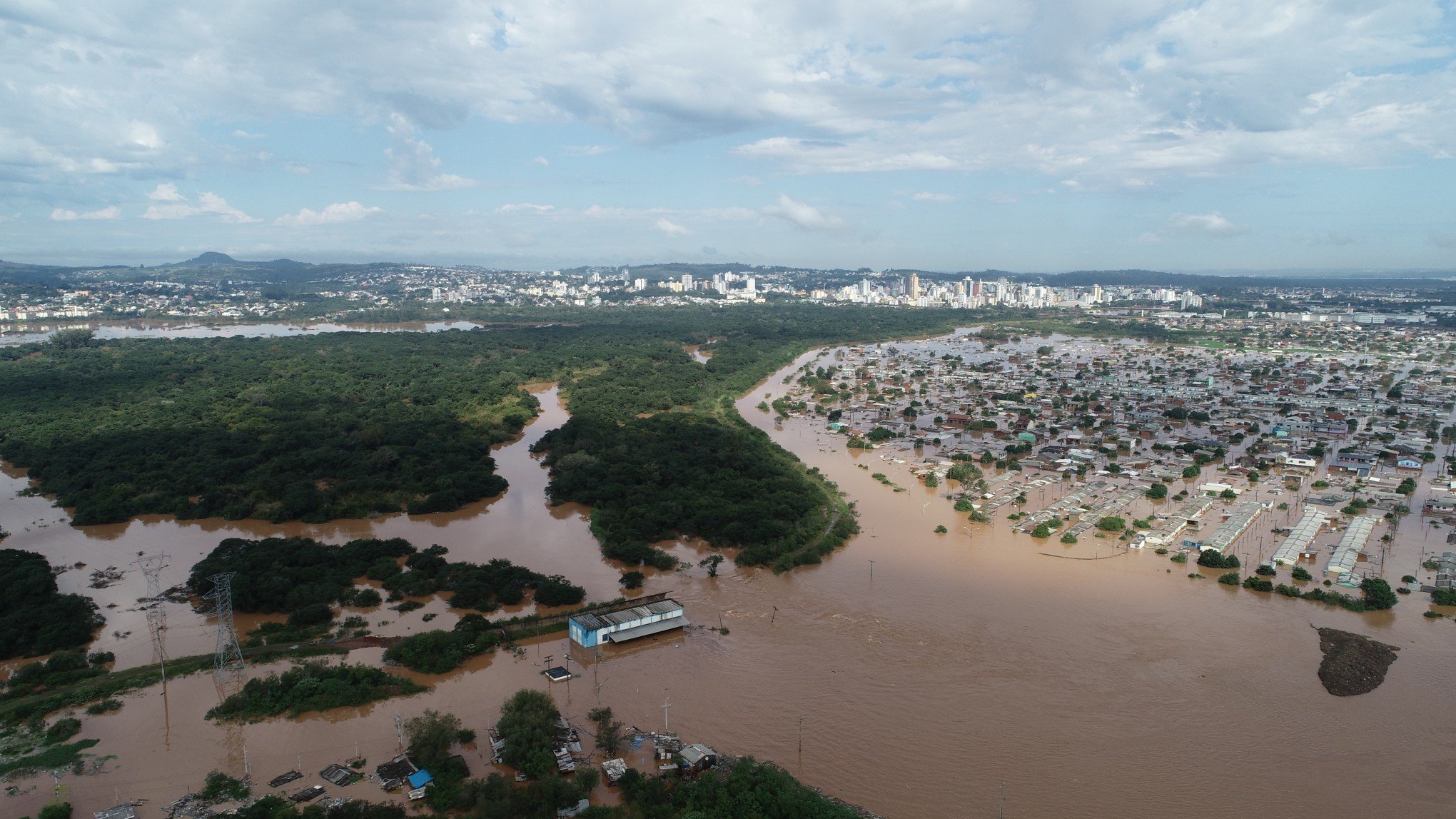 CATÁSTROFE NO RS: Nível do Rio dos Sinos baixa em Novo Hamburgo e Campo Bom
