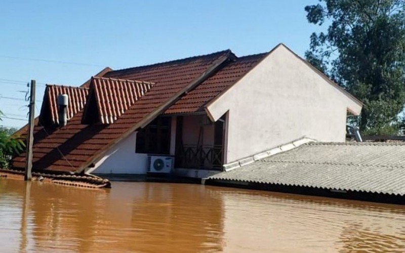Casa do prefeito de São Leopoldo, Ary Vanazzi, foi invadida pela enchente