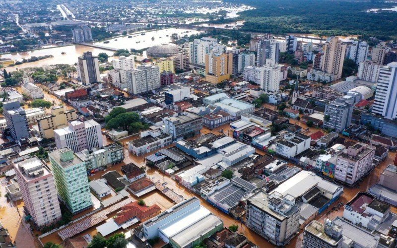 Muitos estabelecimentos do Centro de São Leopoldo foram atingidos pela enchente