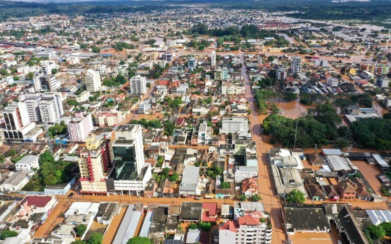 Fotos aéreas mostram a enchente no Centro de São Leopoldo | abc+