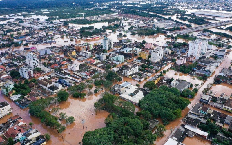 Disque 100 abre novo canal para localizar crianças desaparecidas após enchentes | abc+