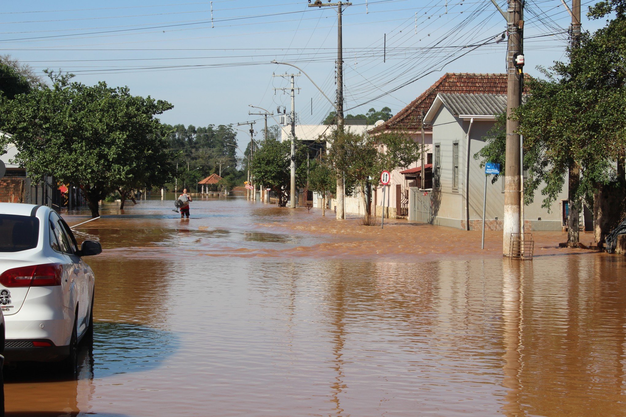 Caixa oferece casas em cidades que ficam até 141 km de distância a famílias que perderam imóveis na enchente