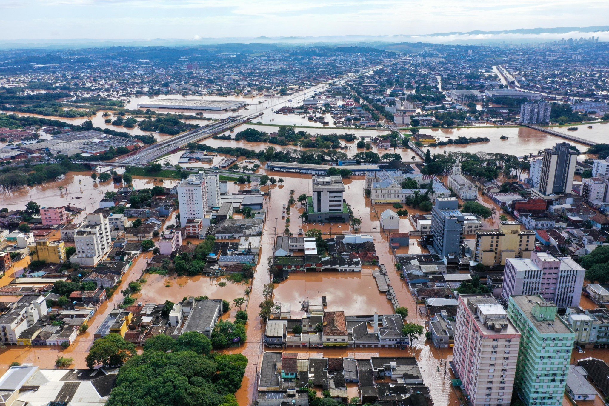 CATÁSTROFE NO RS: Nível do Rio dos Sinos baixa 20 centímetros e está em 7,64 metros em São Leopoldo
