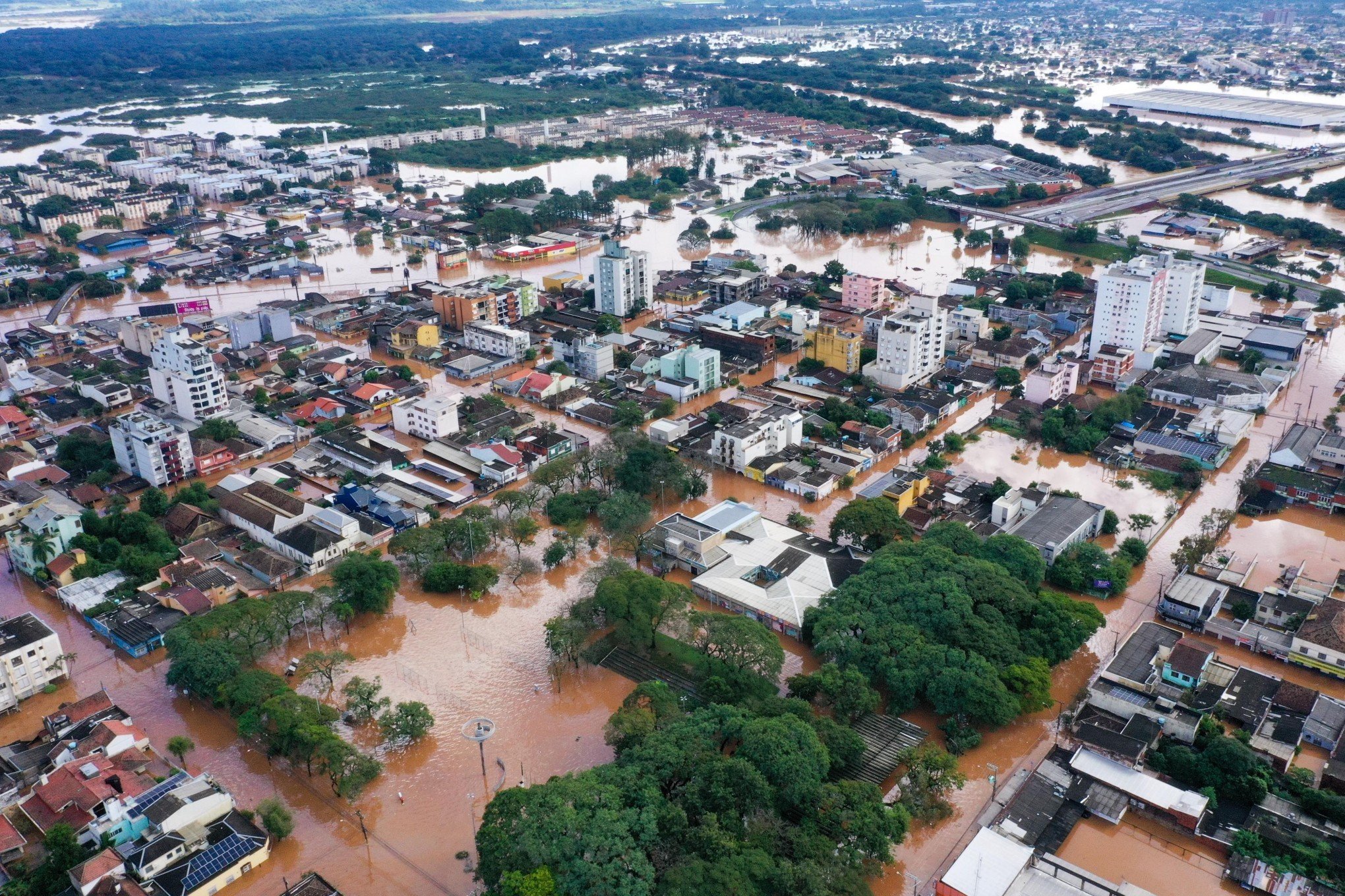 CATÁSTROFE NO RS: Nível do Rio dos Sinos baixa em São Leopoldo, Novo Hamburgo e Campo Bom