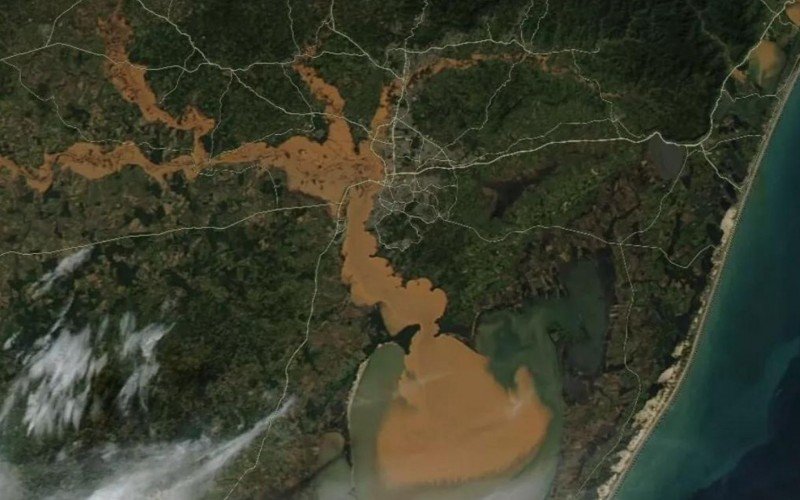 Imagem de satélite mostra o antes e o depois de regiões do RS atingidas por enchentes | abc+