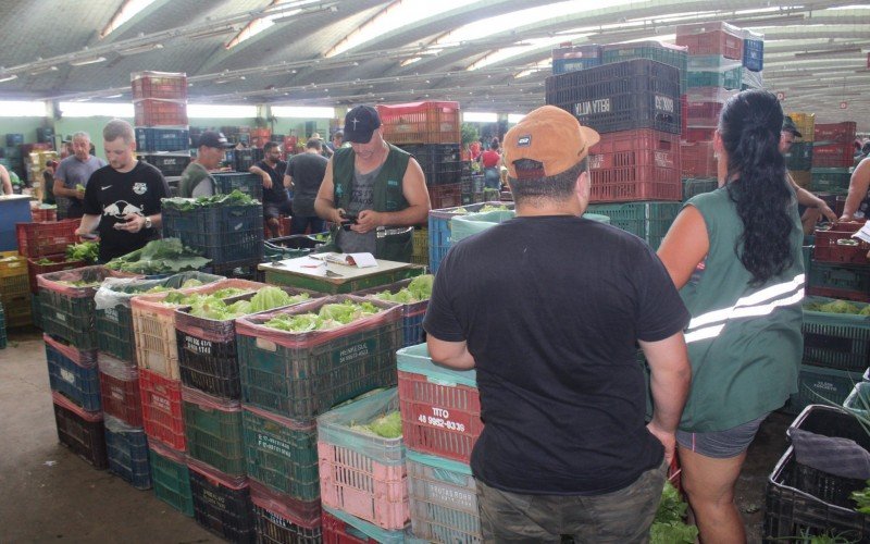 Centro de Distribuição de Alimentos do Rio Grande do Sul começará a operar provisoriamente no Centro de Distribuição da rede de farmácias São João | abc+