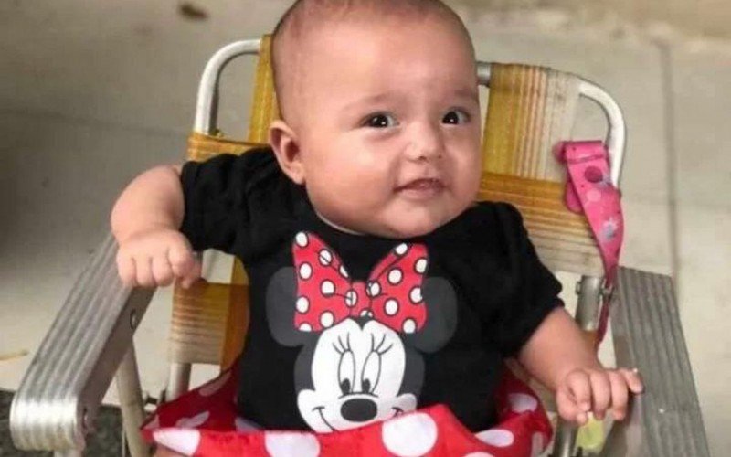  Agnes da Silva Vicente, de apenas 7 meses, está desaparecida desde a noite de sábado