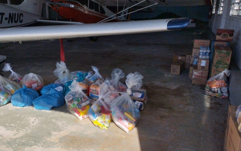 Em Montenegro, aeronaves recebem e entregam donativos e fazem o transporte aéreo de médicos  e medicamentos 
