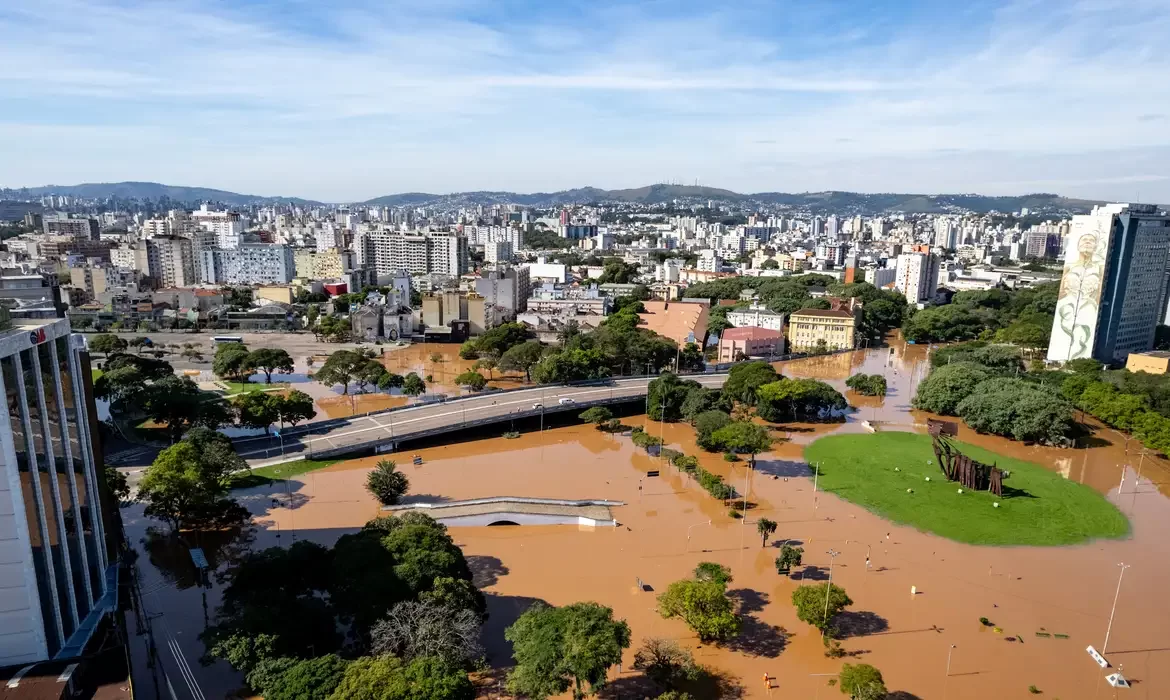 CATÁSTROFE NO RS: Reconstruir infraestrutura atingida por chuvas custará R$ 19 bi