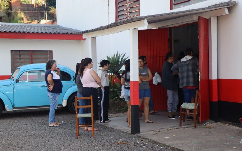 Moradores precisam ir ao clube para fazer o cadastro