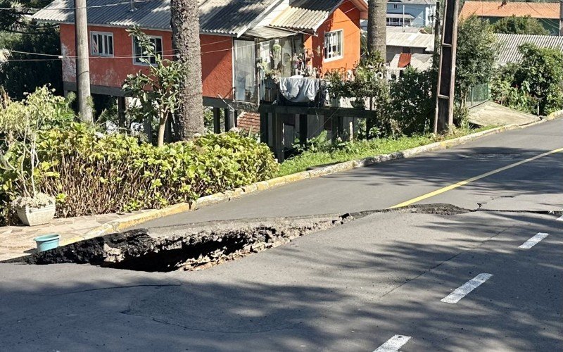 Rua Henrique Bertoluci foi uma das afetadas pelas chuvas