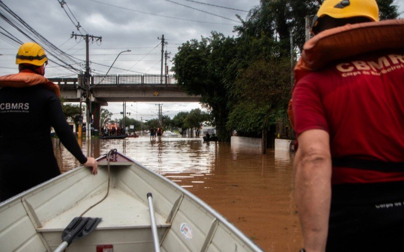 Mais de 6,4 mil pessoas já foram resgatadas da enchente em São Leopoldo