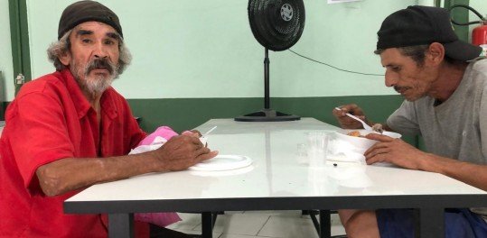 Elautério e Alexsandro já frequentavam o Restaurante Popular