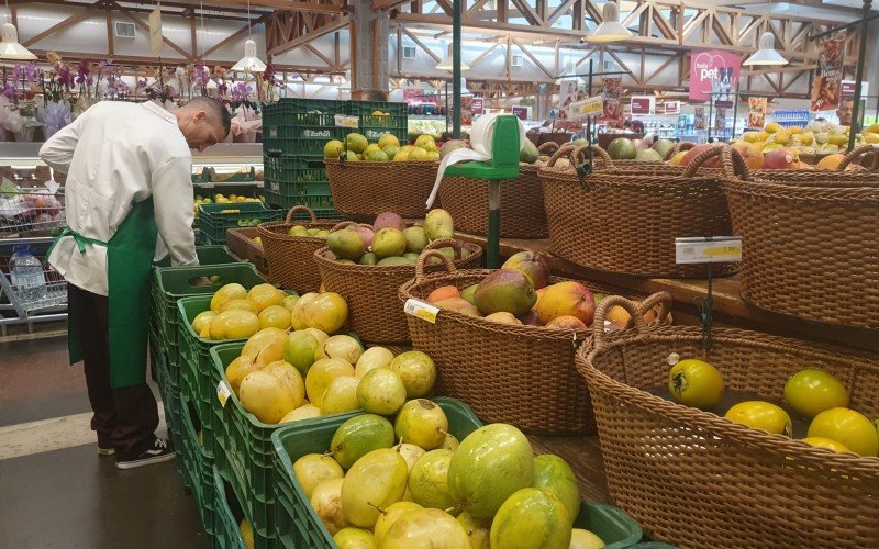 Entregas de hortifruti chegam aos hipermercados e supermercados no Vale do Sinos | abc+