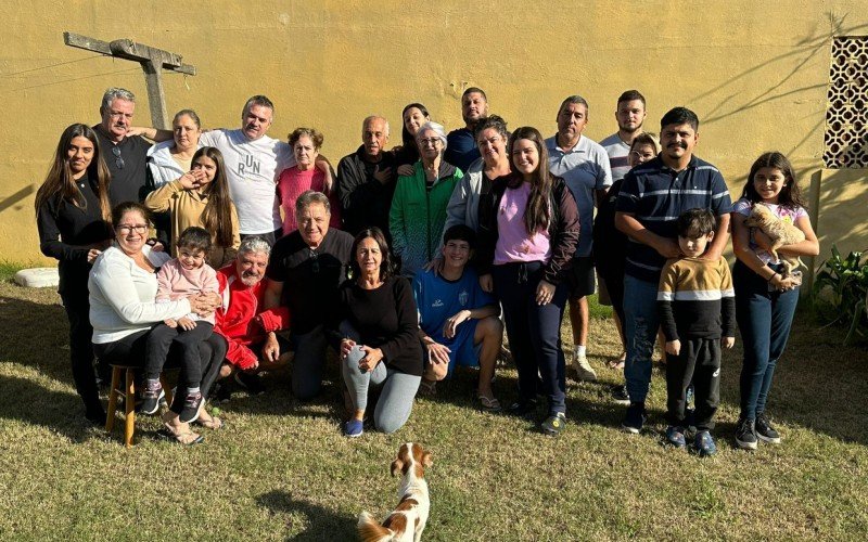 Famílias que deixaram sua casas na região metropolitana para se abrigar no Balneário Presidente, em Imbé | abc+
