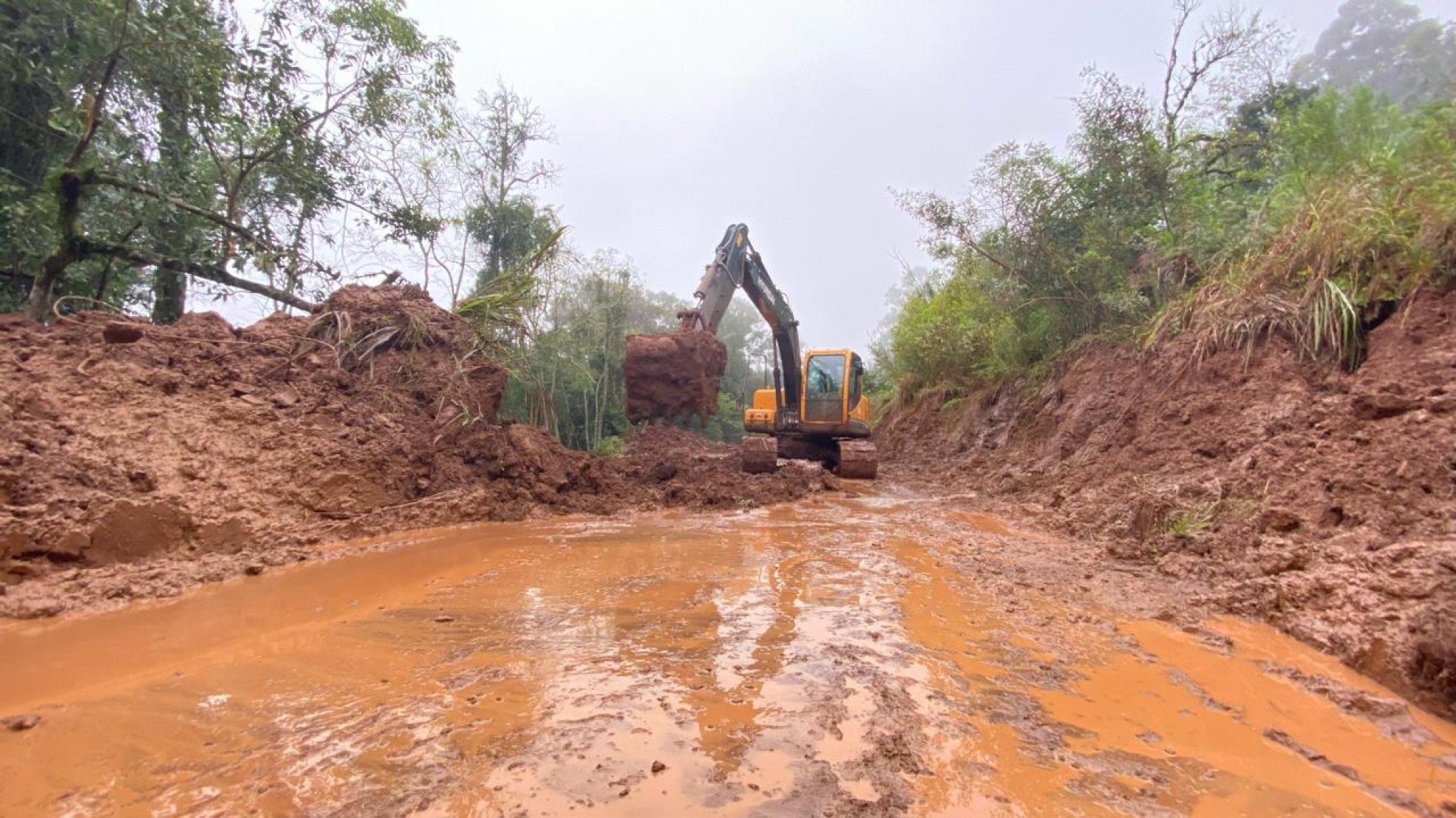 CATÁSTROFE NO RS: Veja os trabalhos realizados em Canela para minimizar problemas causados pela chuva forte