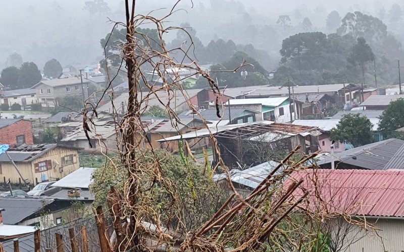 Tornado provocou destelhamentos em Cambará do Sul | abc+