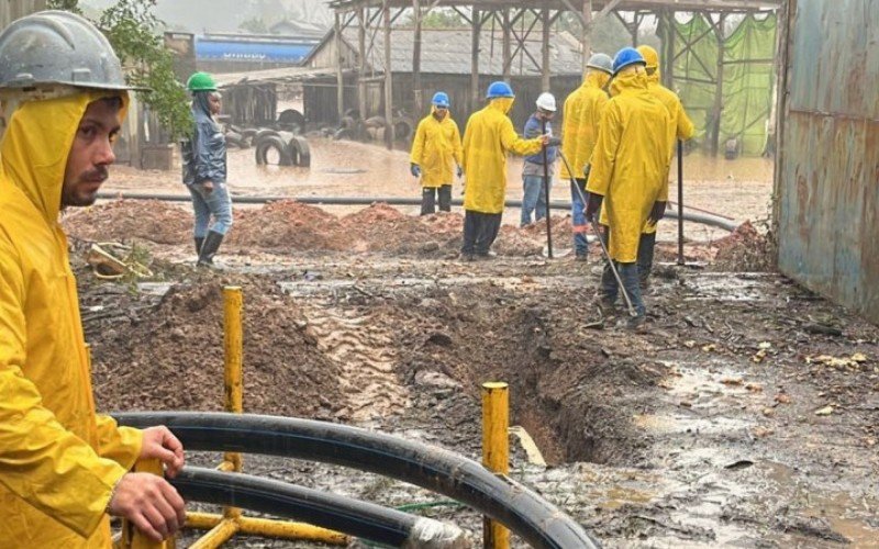 Obras emergenciais estão sendo feitas pela empresa para garantir a volta da águas nas duas cidades