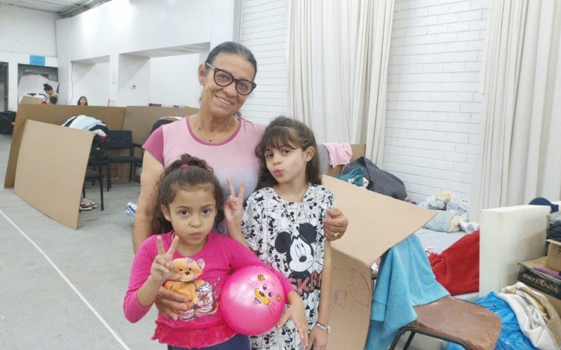 Olga Regina Machado Borges, 70 anos, com as netas | abc+