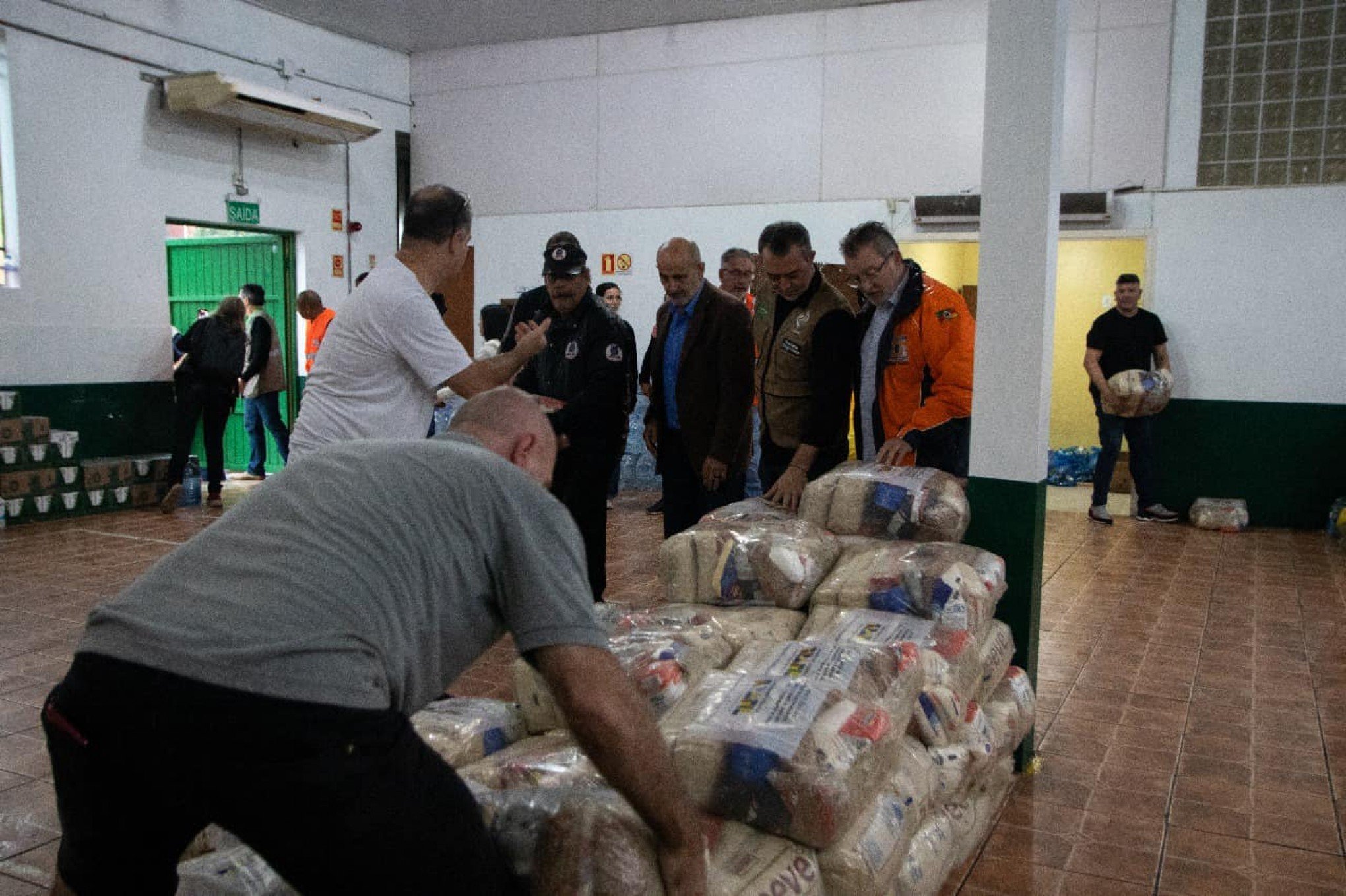 CATÁSTROFE NO RS: Prefeito de São Leopoldo faz apelo por doações de alimentos na cidade