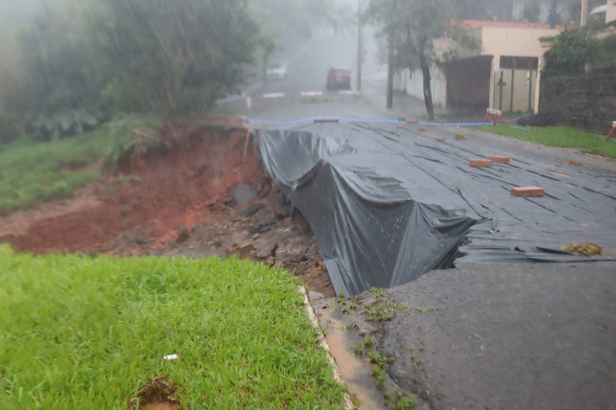 CATÁSTROFE NO RS: Chuva retorna na quinta, se intensifica na sexta-feira e há risco para deslizamentos