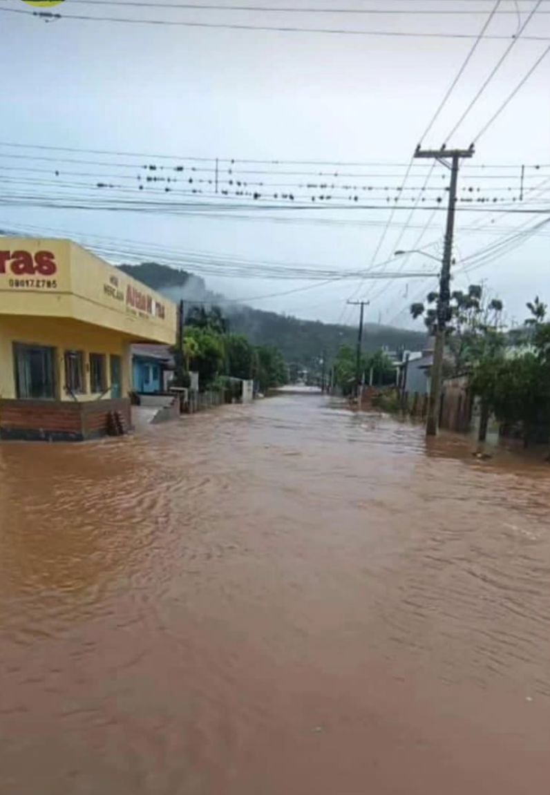 Imagens da nova inundaÃ§Ã£o em Rolante neste domingo (12) de Dias das MÃ£es | abc+