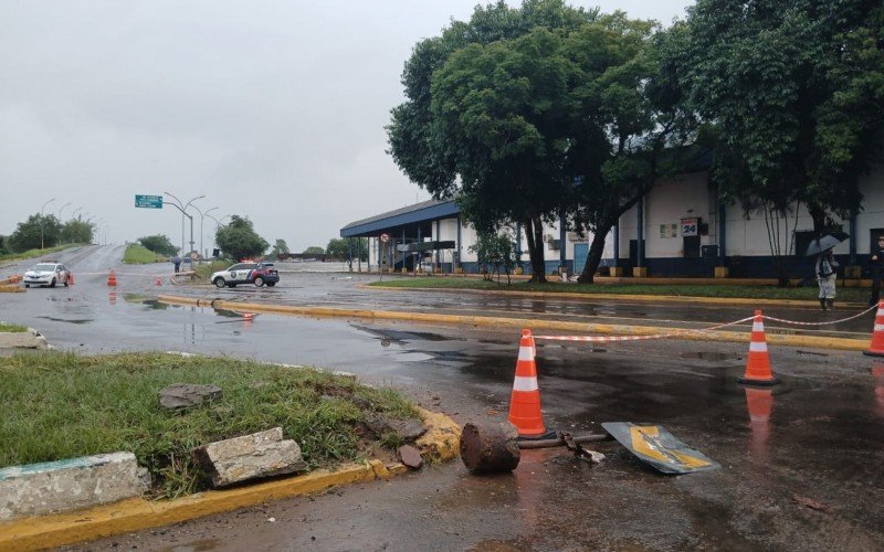 Acesso à BR-116 pela Avenida Dom João Becker está bloqueado