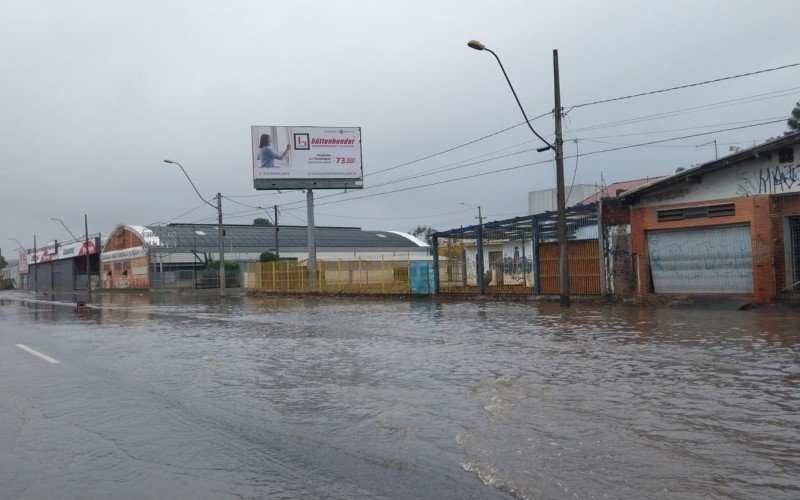 Água volta a tomar conta da pista na BR-116  | abc+