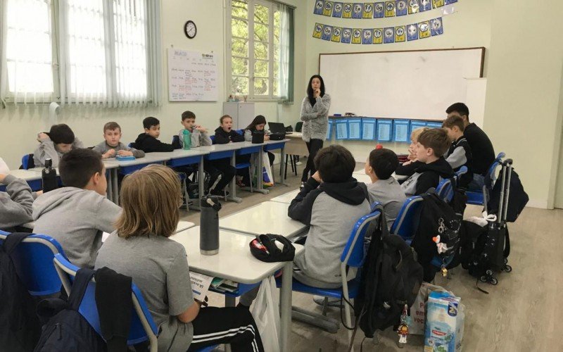 Alunos receberam atendimento de psicólogas na IENH | abc+