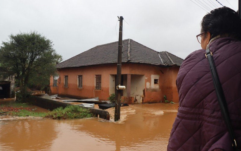 Bairro Barrinha, em Campo Bom, enfrenta nova enchente