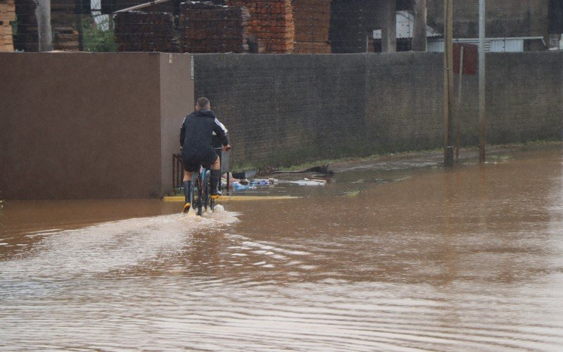 Bairro Barrinha, em Campo Bom, enfrenta nova enchente