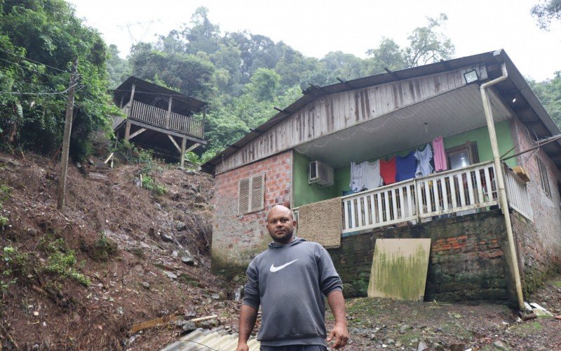 Geovane Maciel vive no local com a esposa e dois filhos