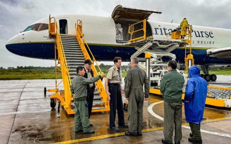 Boeing 757 da Samaritans Purse pousou neste domingo na Base Aérea de Canoas | abc+