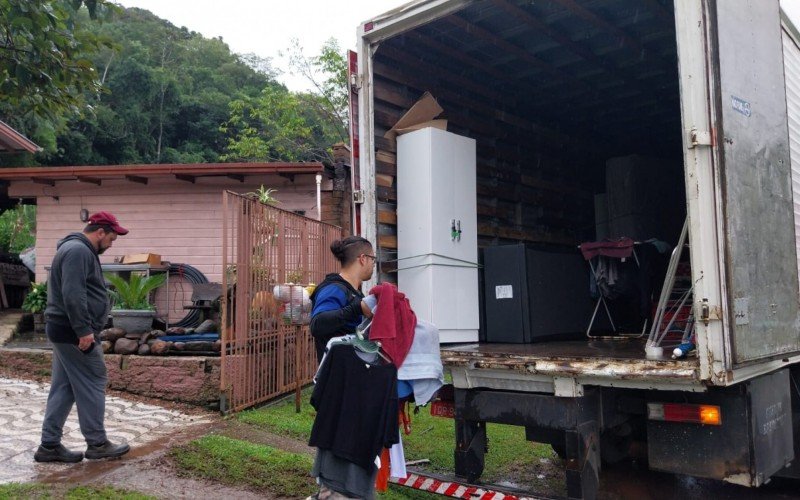 Em Igrejinha, famílias deixaram casa próxima a área com trincas e rachaduras, como a da  manicure Andressa Inácio dos Santos, 43 anos. 