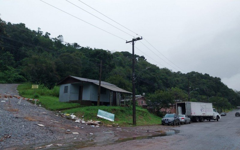 Em Igrejinha, no bairro Garibaldi, famílias deixaram casa próxima a área com trincas e rachaduras,  | abc+